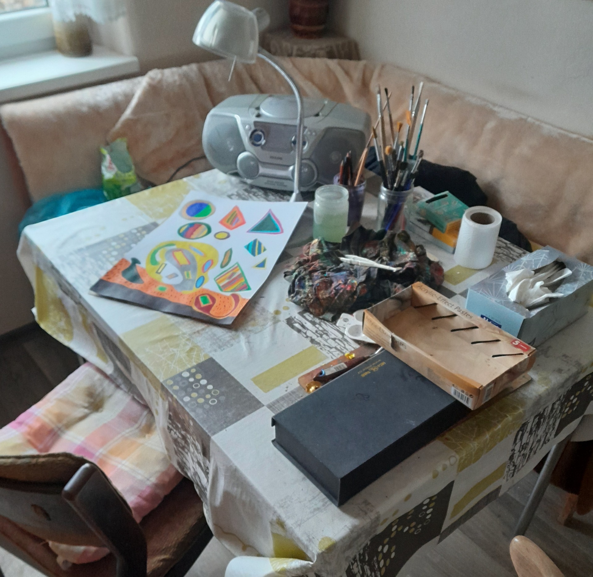 Moje atelierová dílna kde malují a tvořím obrazy